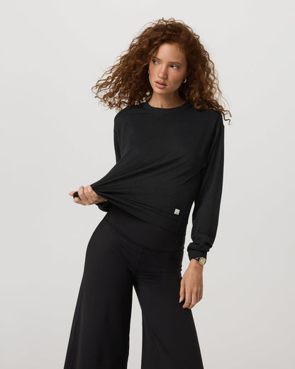 Vuori Halo Modern Crew Women's Black Heather Sweatshirt