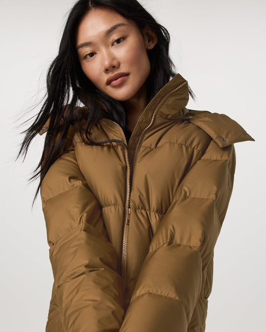 Vuori Alta Down Jacket Women's Puffer Jacket in Rum