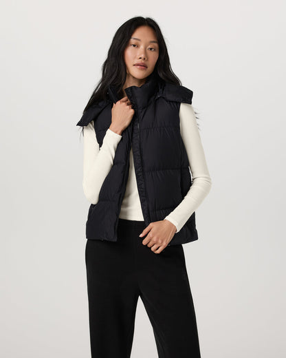 Vuori Alta Down Vest Women's Black Sleeveless Vest