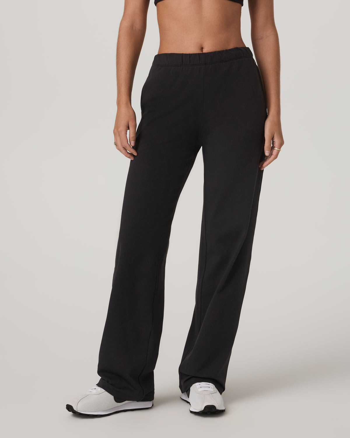 Vuori Halo Straight Leg Pant Women's Solid Black Pants