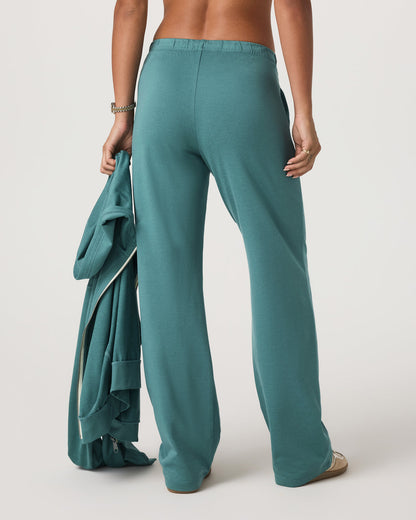 Vuori Women's Halo Modern Strght Leg Pant - Short Bluegrass