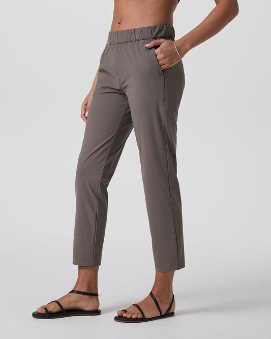 Vuori Miles Ankle Pant Women's Chia Cropped Pants