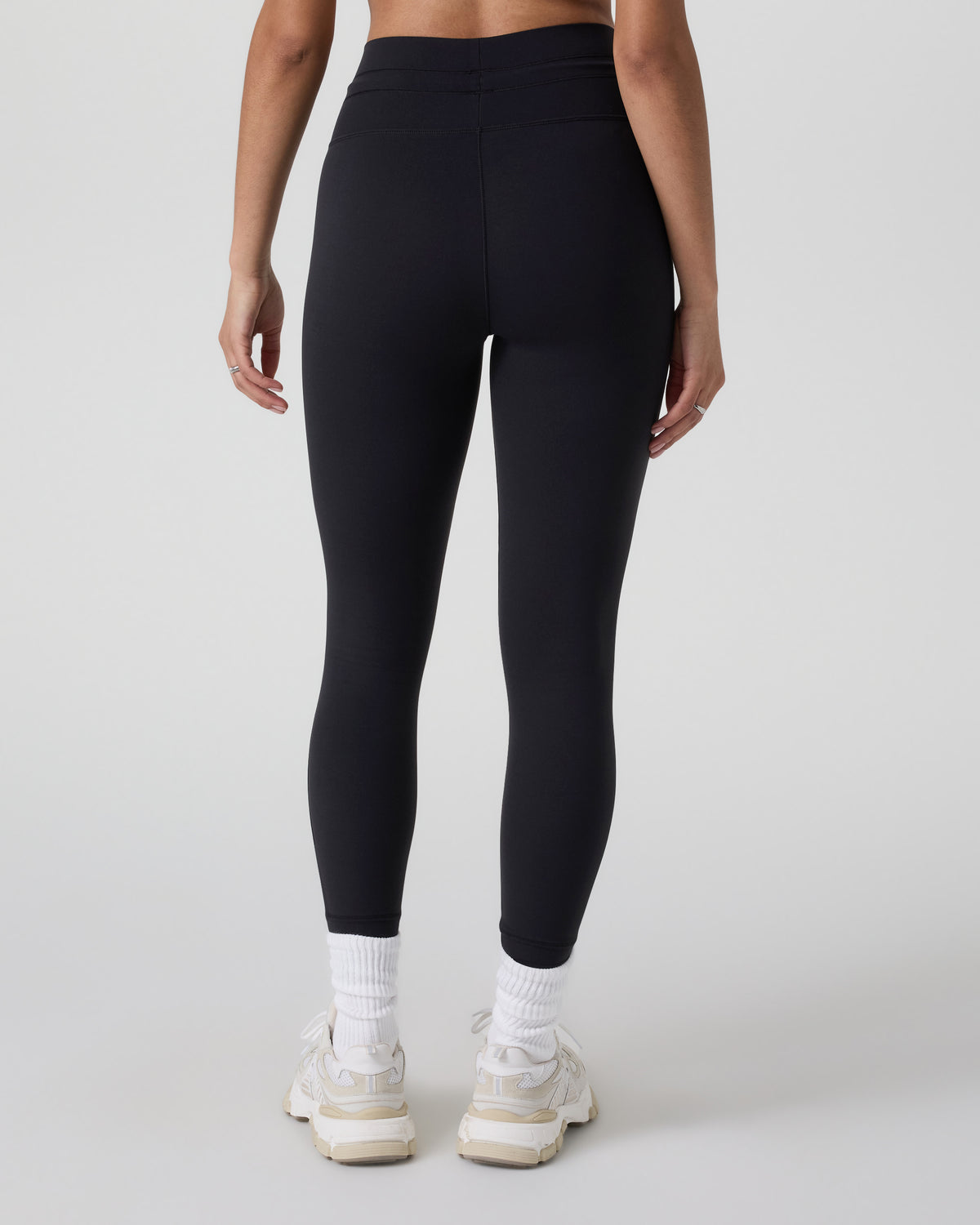 Vuori Women's Daily Form Legging - Short Black