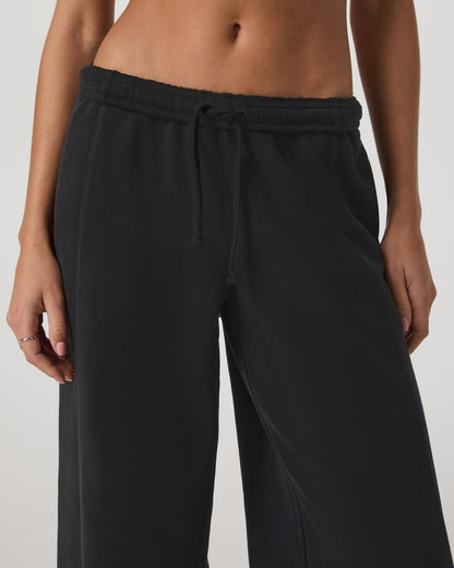 Vuori Sedona Barrel Sweatpant Women's Black Relaxed Fit Pants