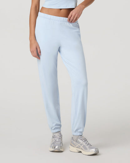 Vuori Women's Halo Modern Sweatpant Soft Sky Heather