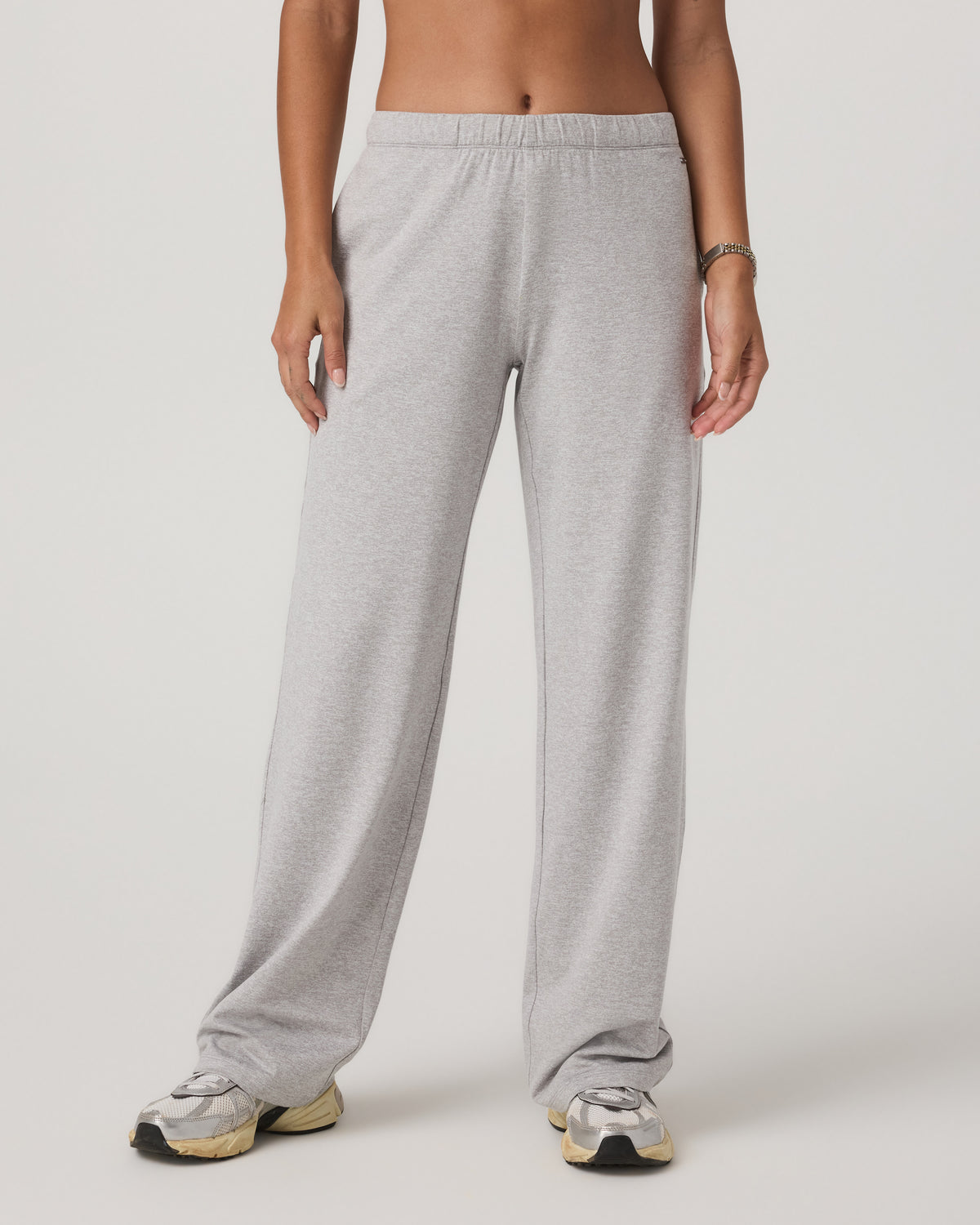 Vuori Halo Modern Straight Leg Pant Women's Pale Grey Pants