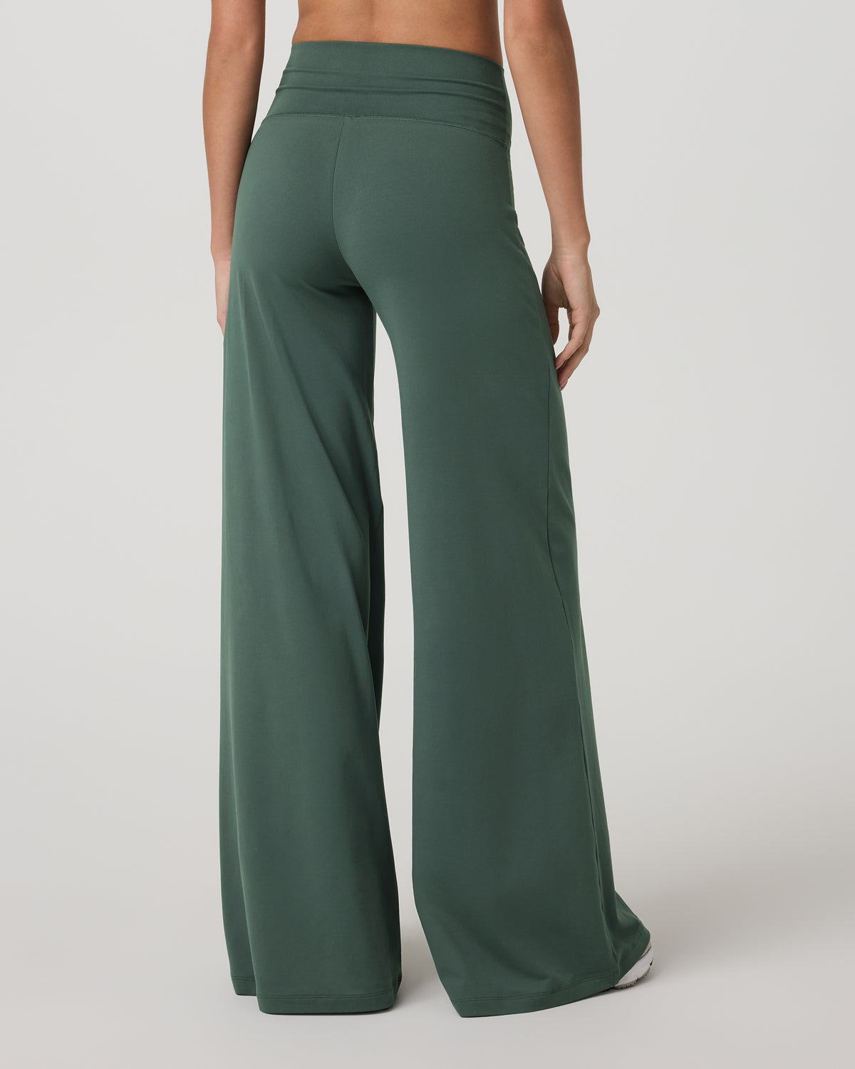 Vuori Halo Easy Wideleg Pant - Long Women's Agate Green Pants