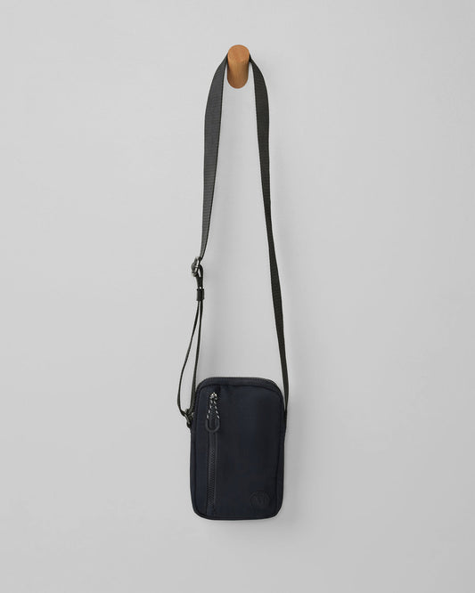 Vuori All Around Crossbody Black Bag