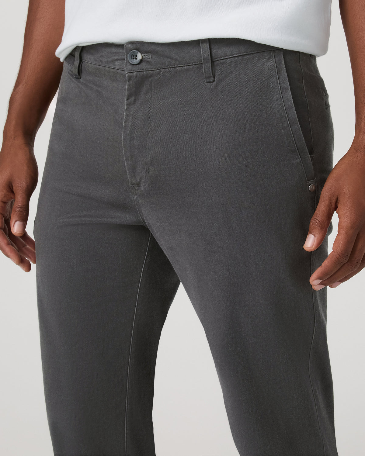 Vuori Fletcher Chino Pant Classic 32" Men's Dark Pewter Chino Pants