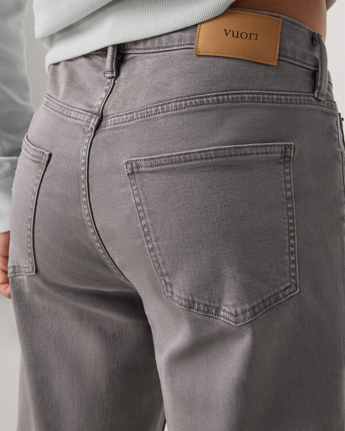 Vuori Benton Stretch Twill Pant Classic Fit 32" Cavern Grey Jeans
