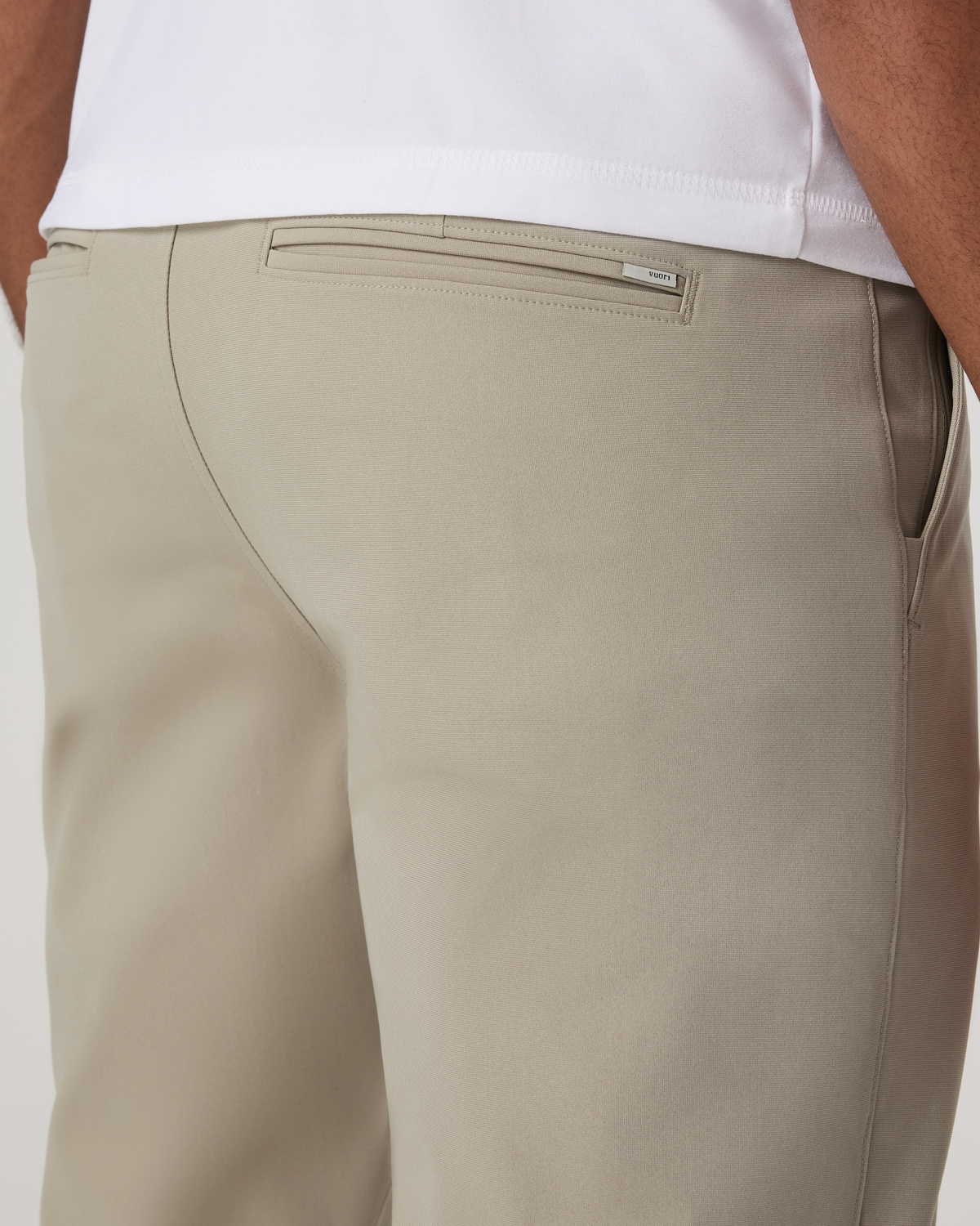Vuori Meta Trouser Classic Fit 30" Men's Truffle Tailored Pants