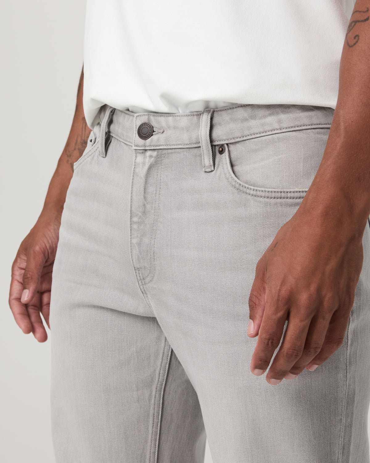 Vuori Vuori Vintage Jean Classic Fit 32" Men's MoonWash Denim