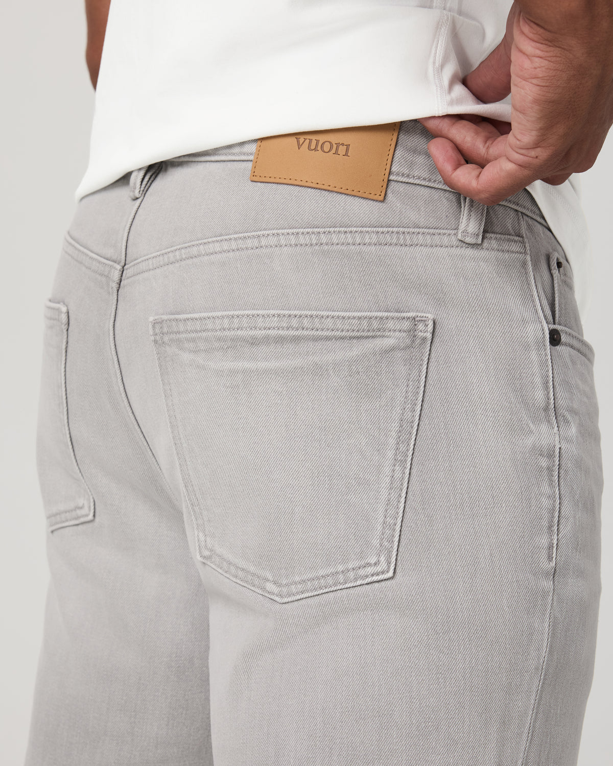 Vuori Vuori Vintage Jean Classic Fit 32" Men's MoonWash Denim