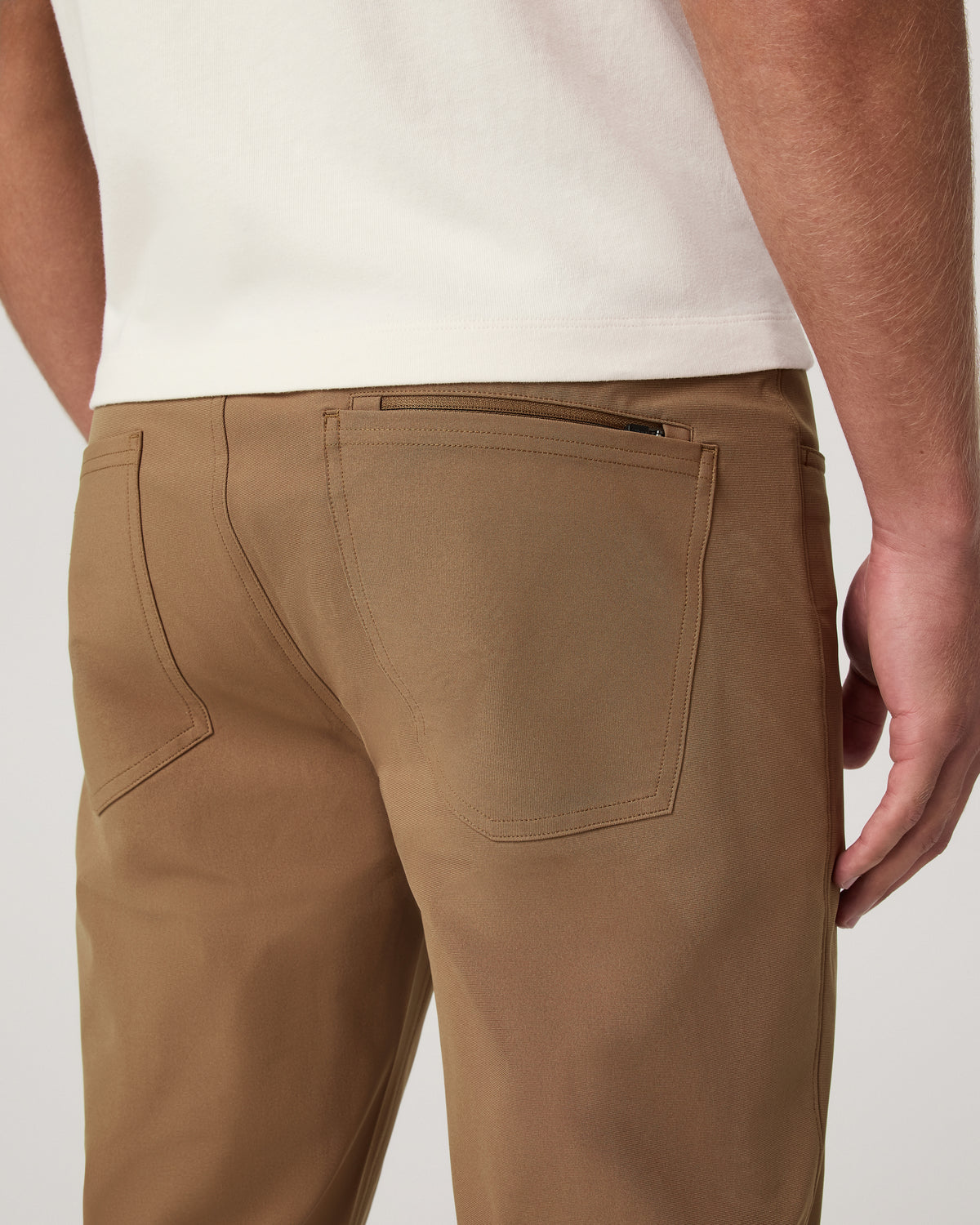 Vuori Meta Pant Athletic Slim Fit 30" Men's Pecan 5-Pocket Pant