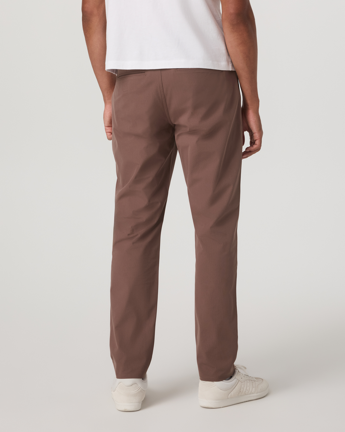 Vuori Meta Trouser Classic Fit 32" Men's Sable Tailored Pants