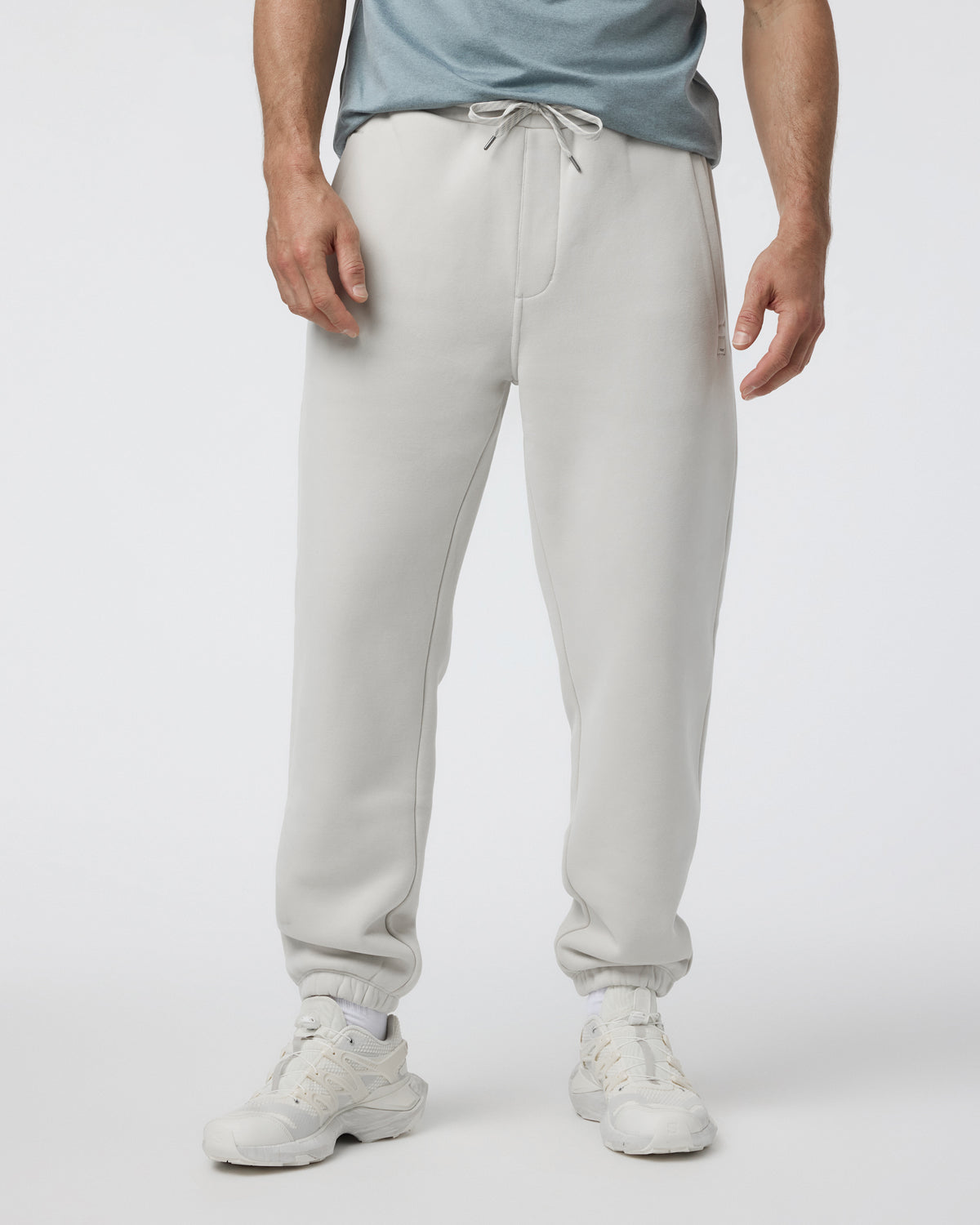 Vuori Seaside Sweatpant 28" Men's Relaxed Fit Salt Pants