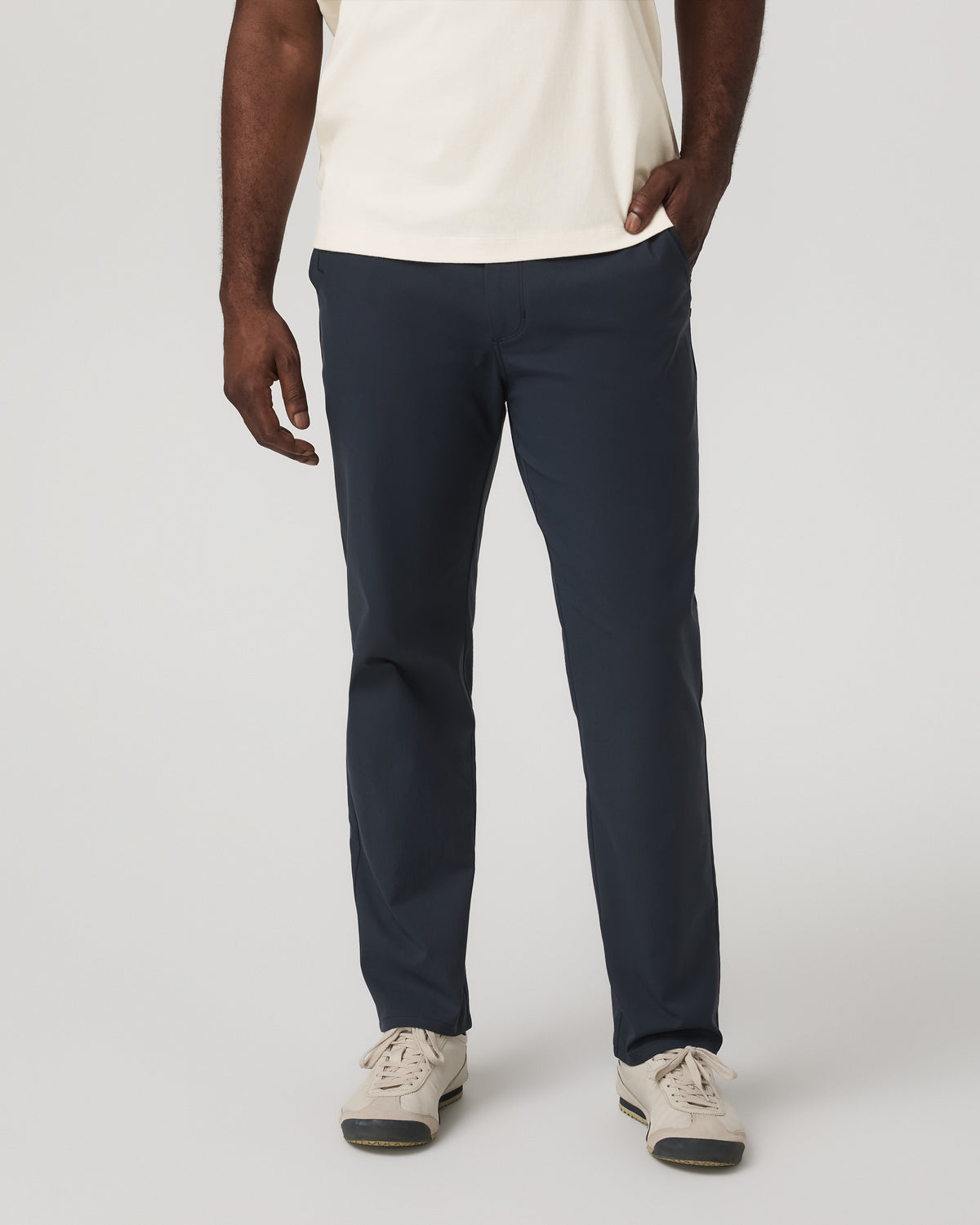 Vuori Cascade Chino Classic Fit 30" Men's Ink Pants