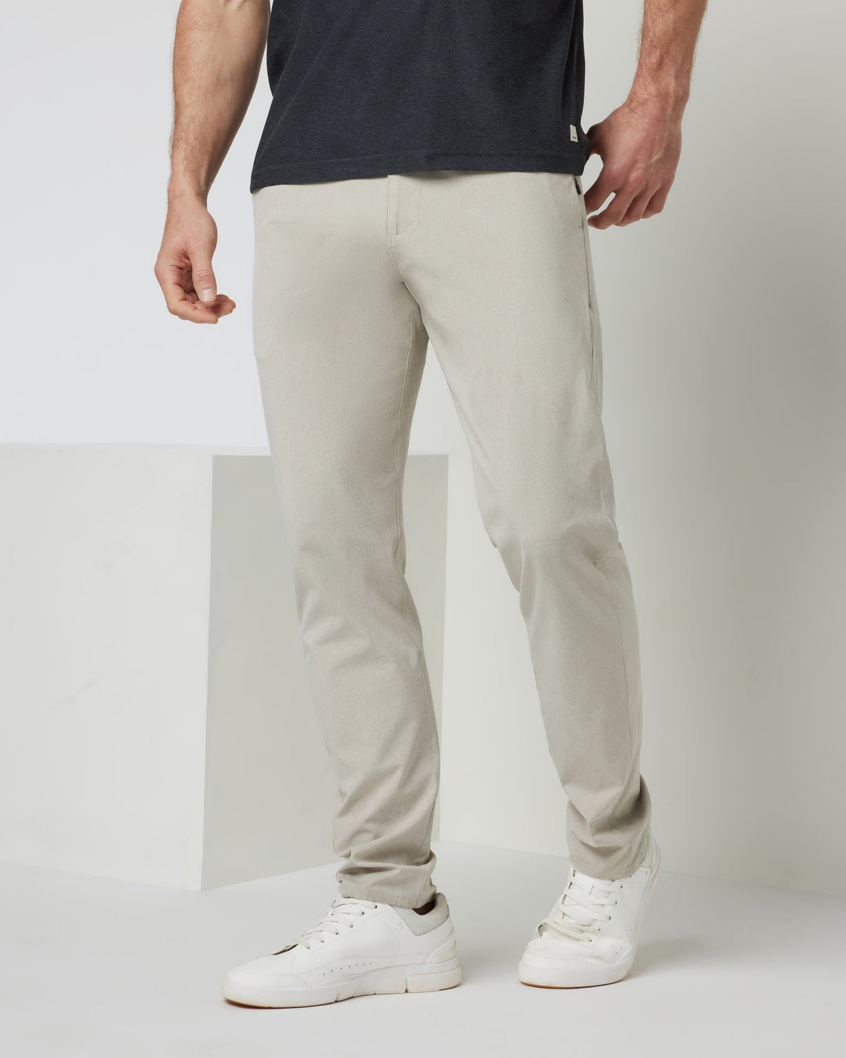 Vuori Aim Pant 30" Men's Khaki Golf & Travel Pants