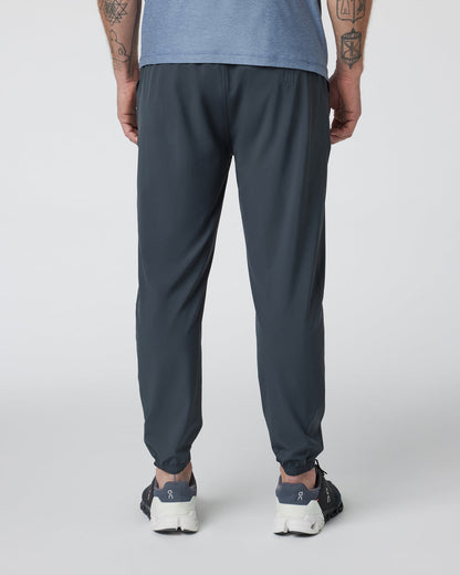 Vuori Kore Jogger Lined - Short Charcoal Workout Joggers