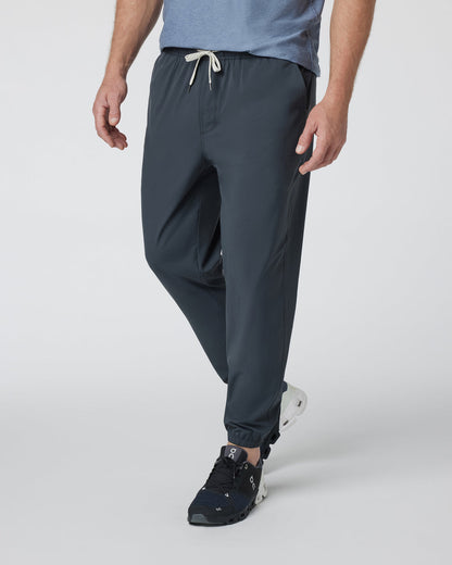 Vuori Kore Jogger Lined - Short Charcoal Workout Joggers