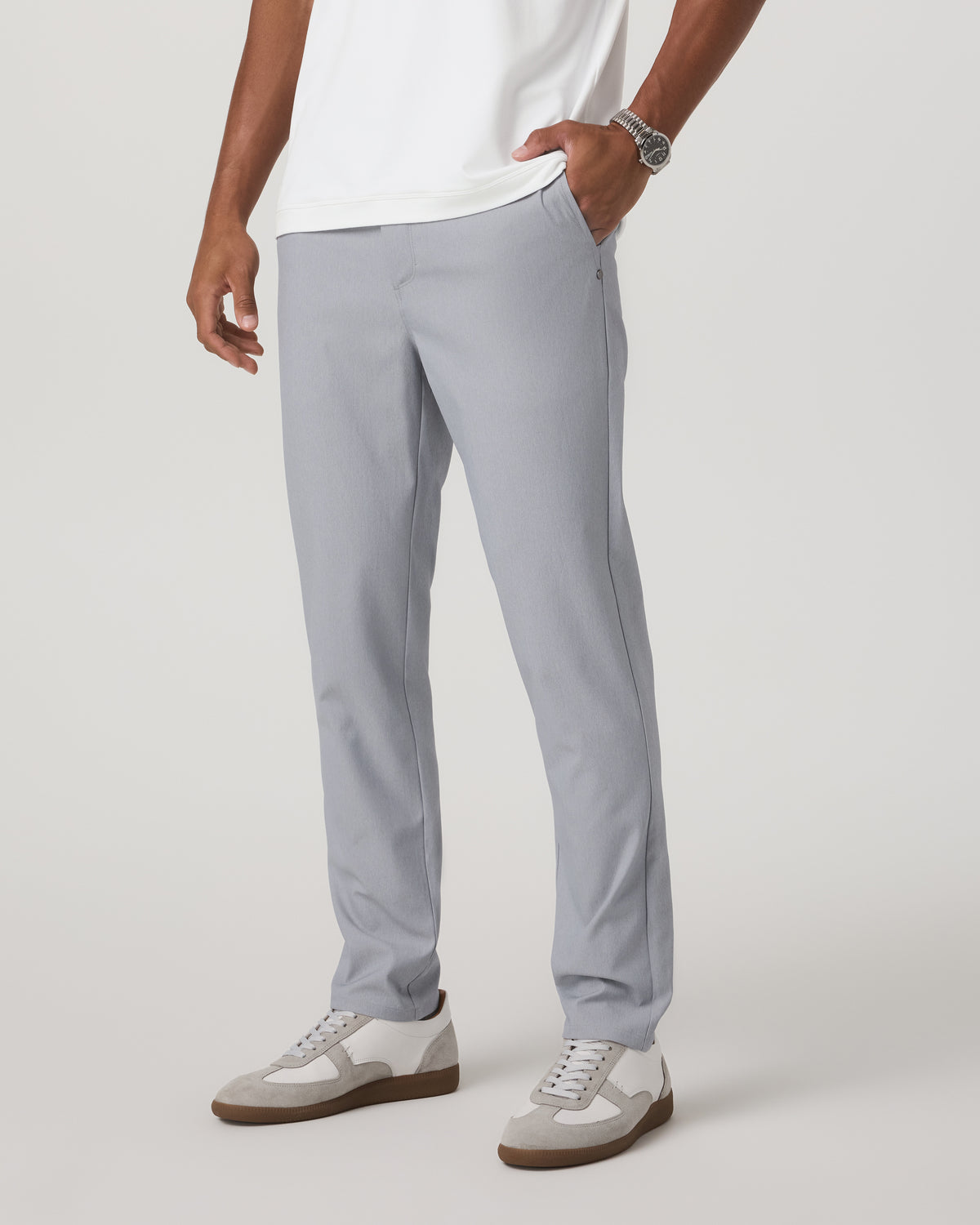 Vuori Cascade Tech Chino Athletic Slim Fit 32" Heather Grey