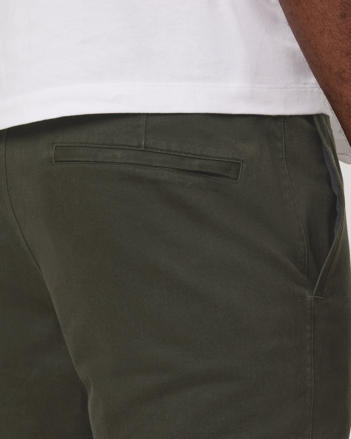 Vuori Fletcher Chino Pant Classic 32" Men's Dark Oregano Chino Pant