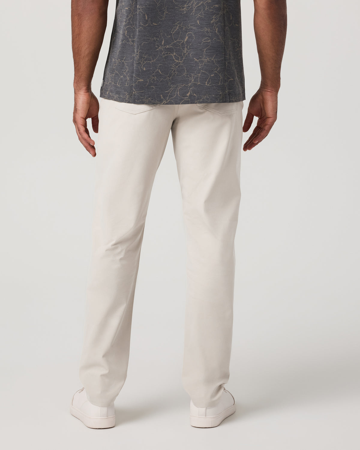 Vuori Meta Pant Classic Fit 32" Men's Birch 5-Pocket Pants