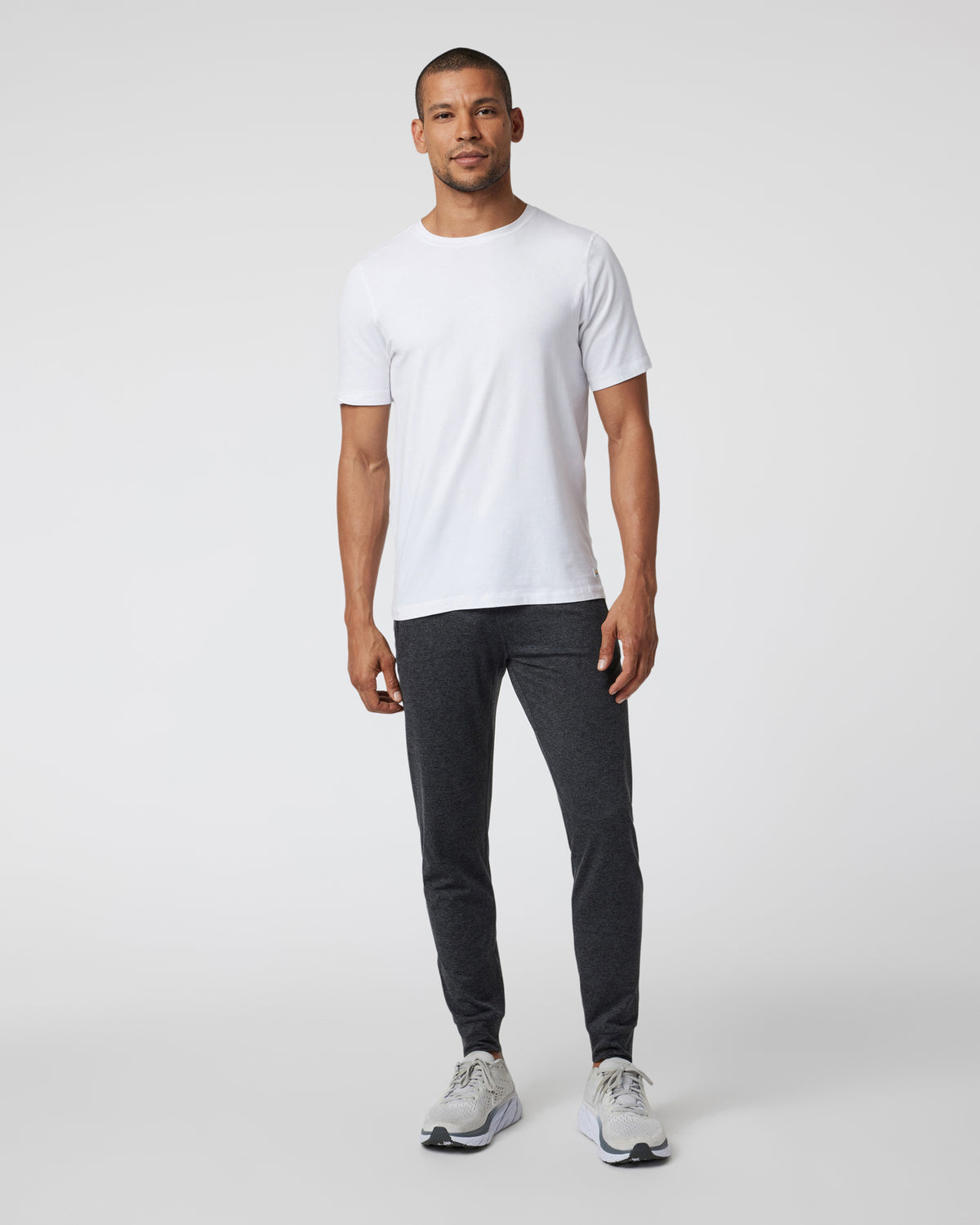 Vuori Ponto Performance Jogger Athletic Slim Fit 30" Charcoal Heather